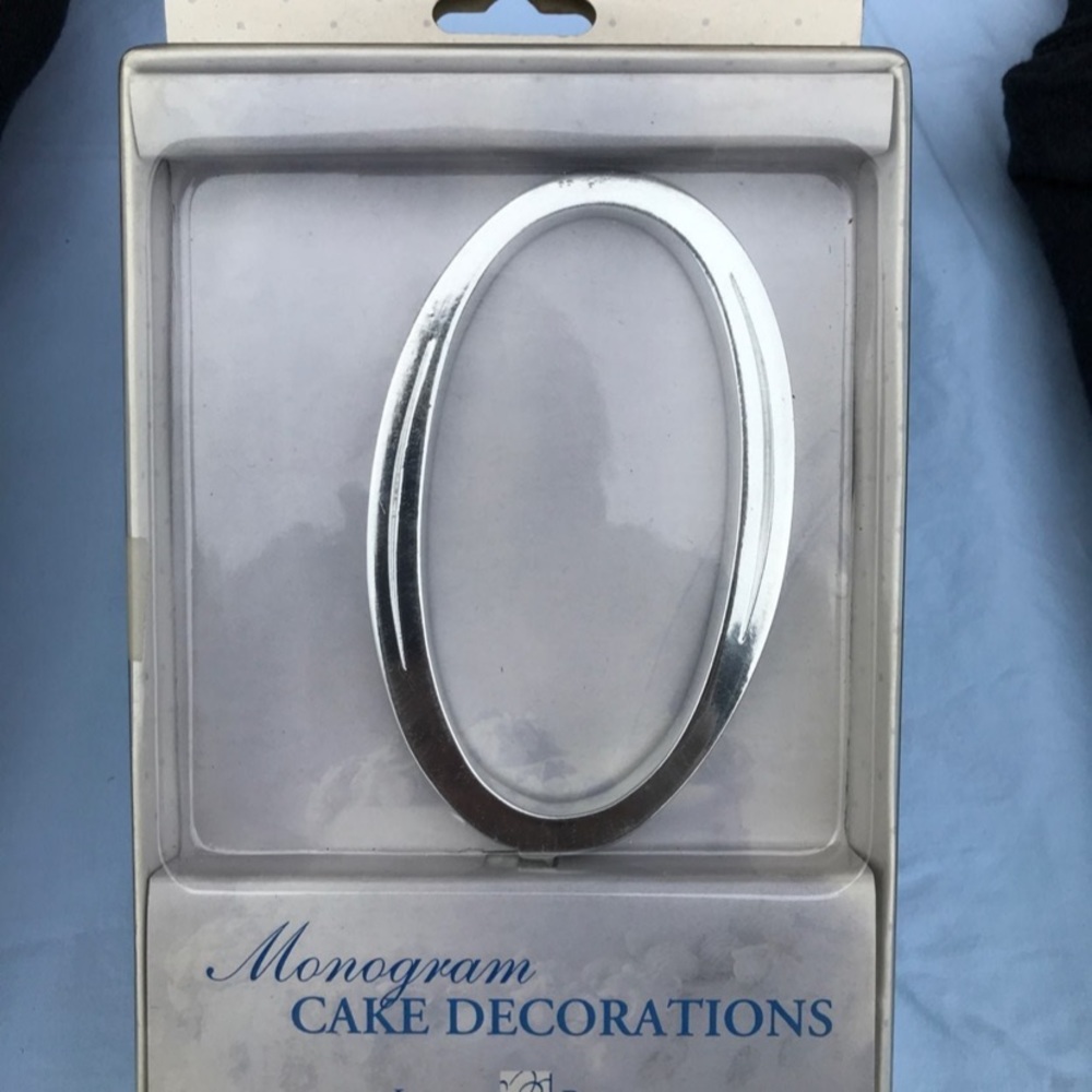 Lillian Rose "O" Monogram Cake Topper